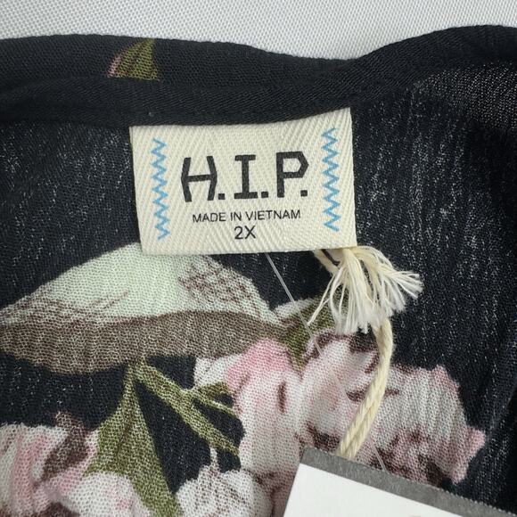 h.i.p. Happening in the Present Tank Top Shirt Women's Size 2X Black Floral - Picture 6 of 7